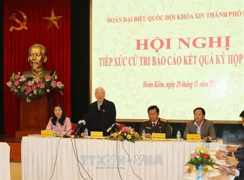 越共中央总书记阮富仲接待河内市选民