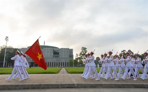 九·二国庆假期胡志明主席陵接待瞻仰者超过5万人次 