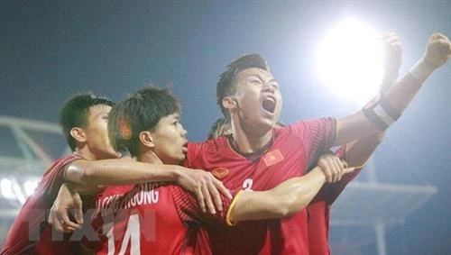 阮春福：越南国足应继续保持冷静 信心十足 为祖国争光 