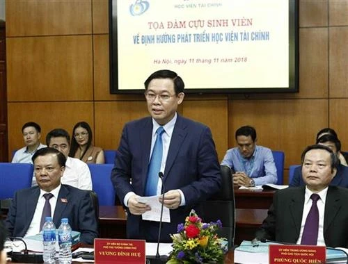 越南政府副总理王廷惠：财政学院应研究构建金融倡议网络