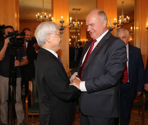 越共中央总书记阮富仲会见俄罗斯共产党主席