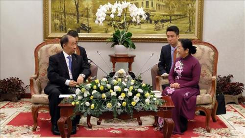 胡志明市市委副书记武氏蓉会见中共中央组织部秘书长臧安民