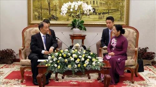 胡志明市市委副书记武氏蓉会见中共中央组织部秘书长臧安民