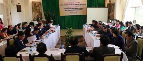 越南与泰国加强友好交流增进人民友谊