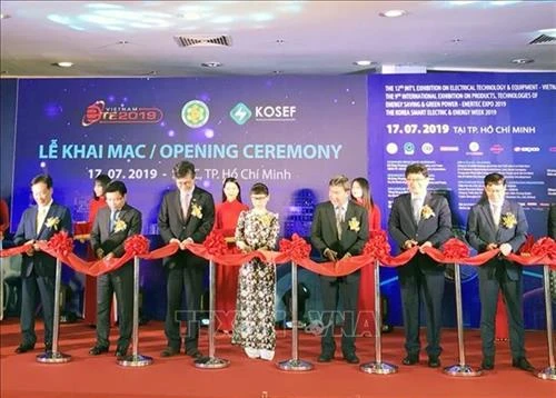 2019年越南国际电力设备与技术展览会开幕