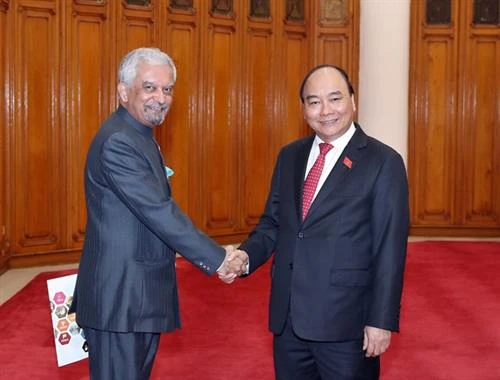 政府总理阮春福会见联合国各组织驻越首席代表