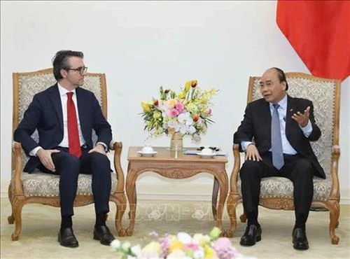 越南政府总理阮春福会见欧盟驻越代表团团长