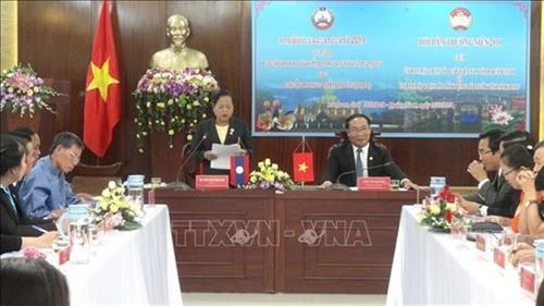 缔结友好村屯有助于加深越老两国团结友谊
