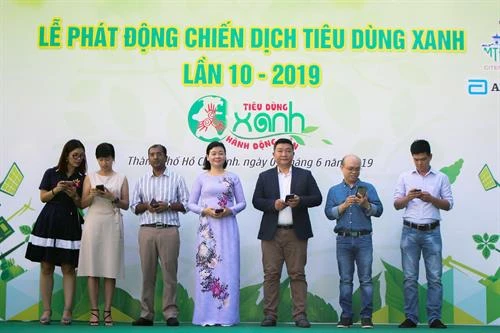 胡志明市举行多项活动 积极响应绿色消费计划10周年