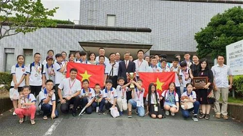 参加世界数学邀请赛的所有越南学生都获奖