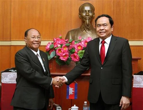 进一步加强越柬传统友谊与睦邻友好关系