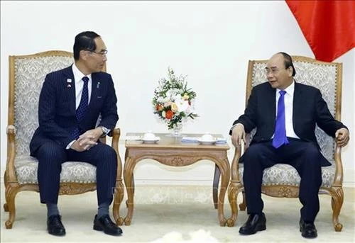 越南政府总理阮春福会见日本埼玉县知事小野元浩