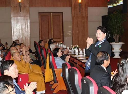 阮氏金银出席越南祖国阵线第九届中央委员会第二次会议
