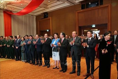 中国驻越大使馆举行越中建交70周年招待晚宴
