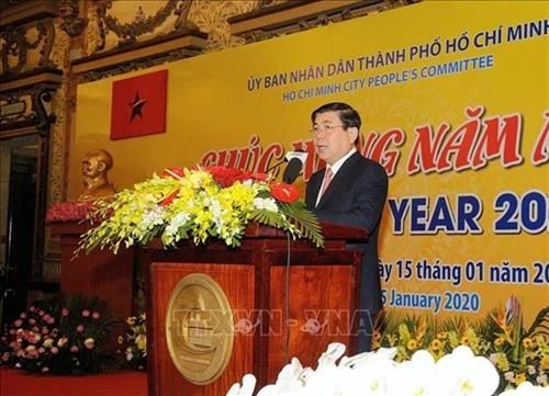 胡志明市市委主要领导会见驻该市外国组织机构代表