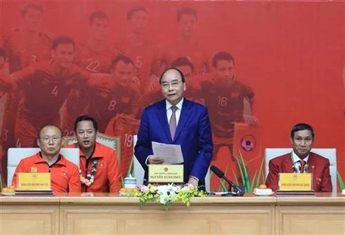 阮春福总理：越南U22男足和国家女足荣获冠军为祖国增添光彩
