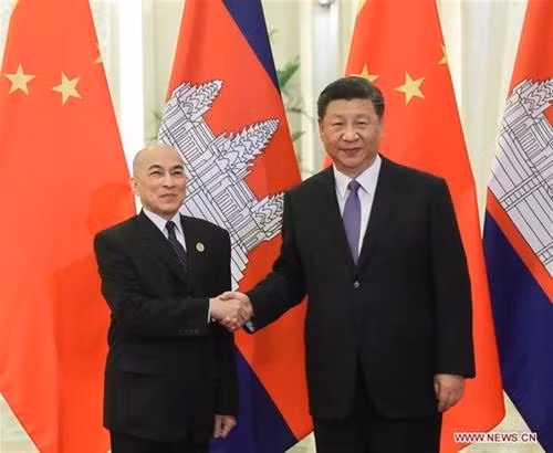 中国与柬埔寨和新加坡加强合作关系