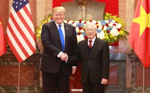 越共中央总书记、国家主席阮富仲与美国总统特朗普举行会谈 