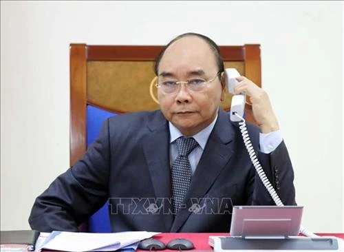 越南政府总理阮春福与老挝总理通伦和柬埔寨首相洪森通电话