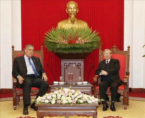 陈国旺会见多米尼加统一左派运动党秘书长米格尔·梅希亚