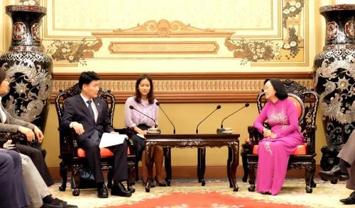 胡志明市人民议会与韩国京畿道省议会深化交流与合作
