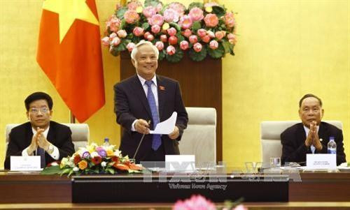 国会副主席汪周刘与老战兵模范代表团会面