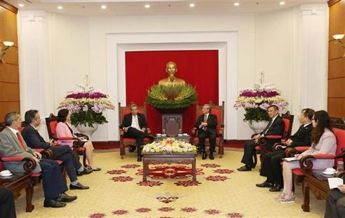 越共中央书记处书记陈国旺会见古巴共产党代表团