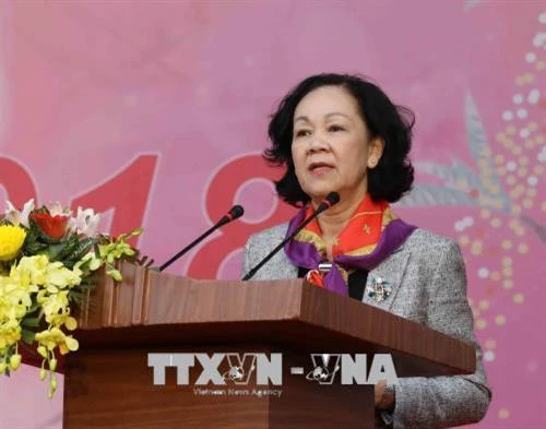 首都河内公民纷纷参加2018年团聚春节活动