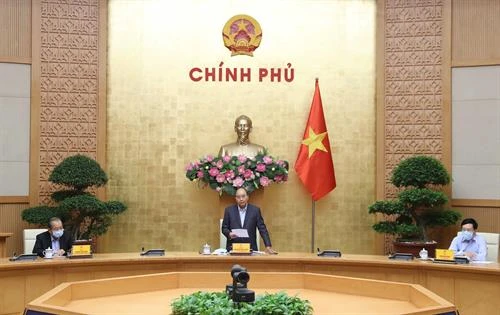 阮春福总理：上下一心、团结一致使疫情防控工作得以更快速、更高效进展