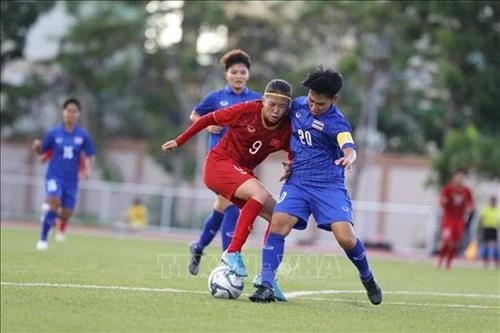 第30届东南亚运动会：越南女足队与泰国队握手言和