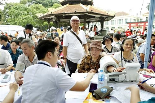 越南卫生健康计划正式启动：1万步改变生活