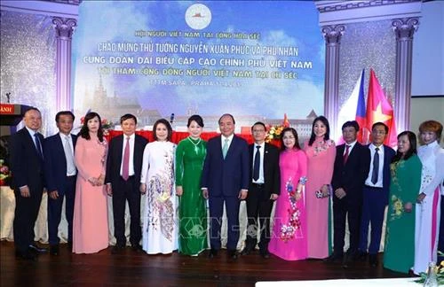阮春福总理：旅捷越南人社群是团结互助与情系家乡的好榜样