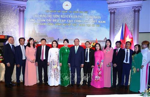 阮春福总理：旅捷越南人社群是团结互助与情系家乡的好榜样