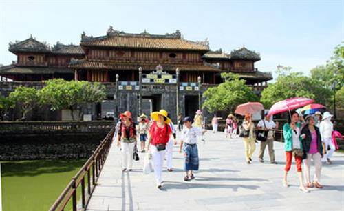 承天顺化省：促进旅游业人力资源规范化管理
