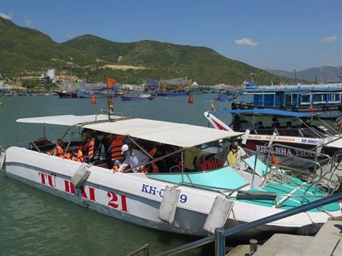 越南旅游：庆和省芽庄旅游码头投入试运营