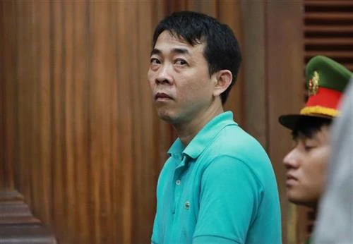 抗癌制假案件：判处两名主谋有期徒刑17年和20年