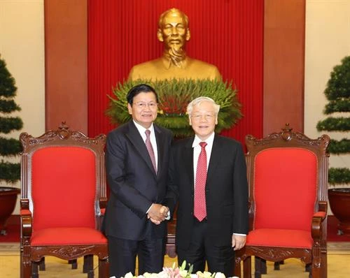 越共中央总书记、国家主席阮富仲会见老挝政府总理通伦·西苏里