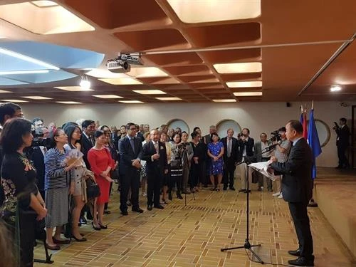 越南与法国关系呈现积极的发展态势