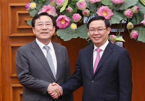 政府副总理王廷惠：越南对环境友好型的高科技项目提供特殊优惠政策