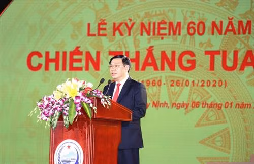 越南政府副总理王廷惠出席苏海战争胜利60周年纪念活动