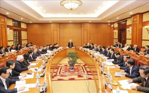阮富仲主持召开越共十三大文件起草小组第一次会议