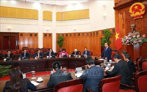 越南政府总理阮春福会见2019-2022年任期越南驻外大使和代表机构首席代表。图自越通社