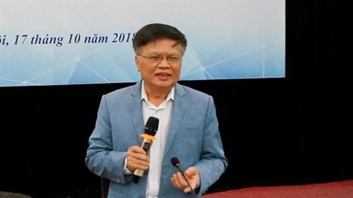 中央经济管理研究院院长阮廷功在研讨会上发表讲话。图自《人民报》