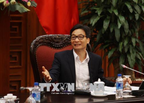 武德儋在会上发言。越通社记者 林庆 摄。