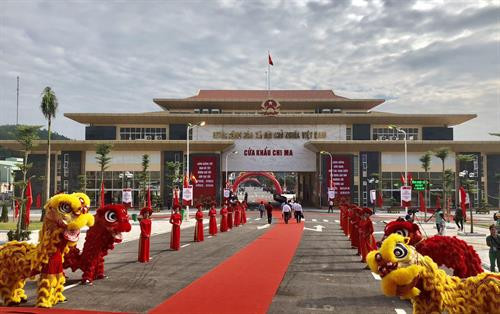 2018年9月10日正式举行越南峙马-中国爱店双边性口岸正式开通仪式。图自互联网