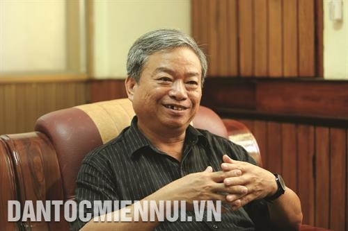 得乐省农业与农村发展厅副厅长黄国释表示，“为了让胡椒树给当地同胞带来经济效益，该省胡椒行业已在生产、经营、加工和吸引投资资金方面加强国家、农民、科学家和经营者之间的连接”。