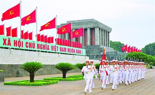 保护胡志明陵墓的 “御林军”。图自互联网