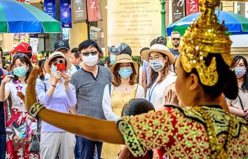 新型冠状病毒感染肺炎疫情使泰国旅游业遭受严重影响。图自越通社