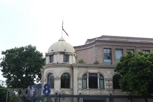 黎德英大将国葬两天全国降半旗，停止一切娱乐活动。图自越通社