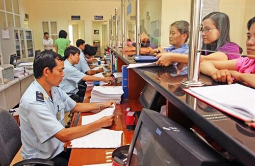 资料图：2018年上半年海关税收达近146万亿越盾。（图片来源于互联网）